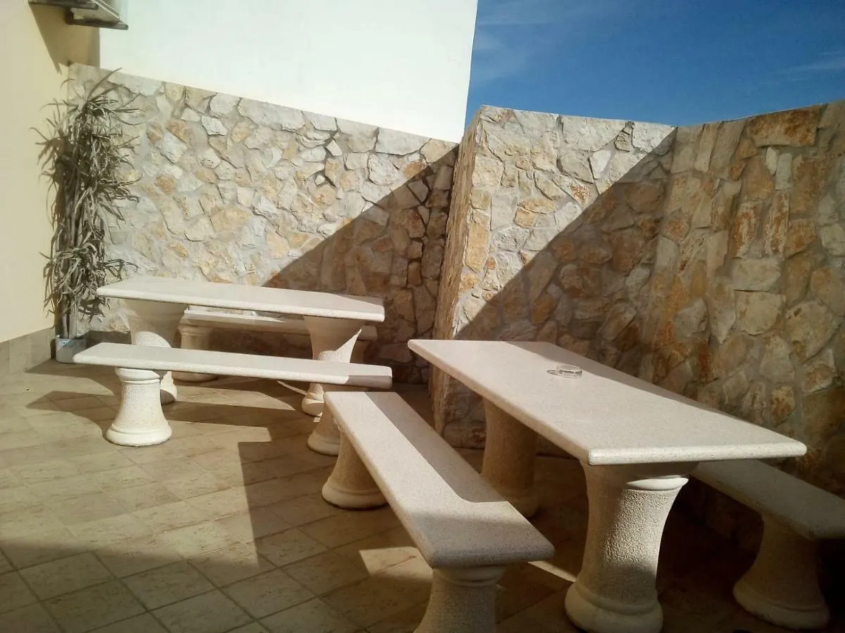 Sol & Mar Apartment Lagos Homestay